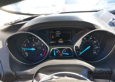 2018 Ford Escape S z USA, uszkodzony, nr VIN 1FMCU0F71JUA67282